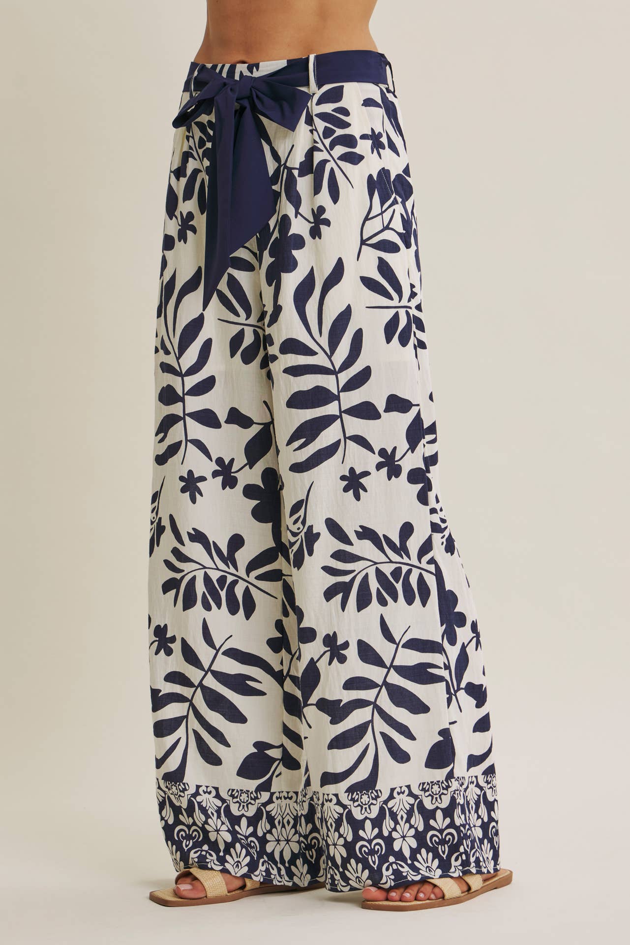 RESORT WEAR BORDER PRINT LEAF PRINT TOP AND PANTS SET