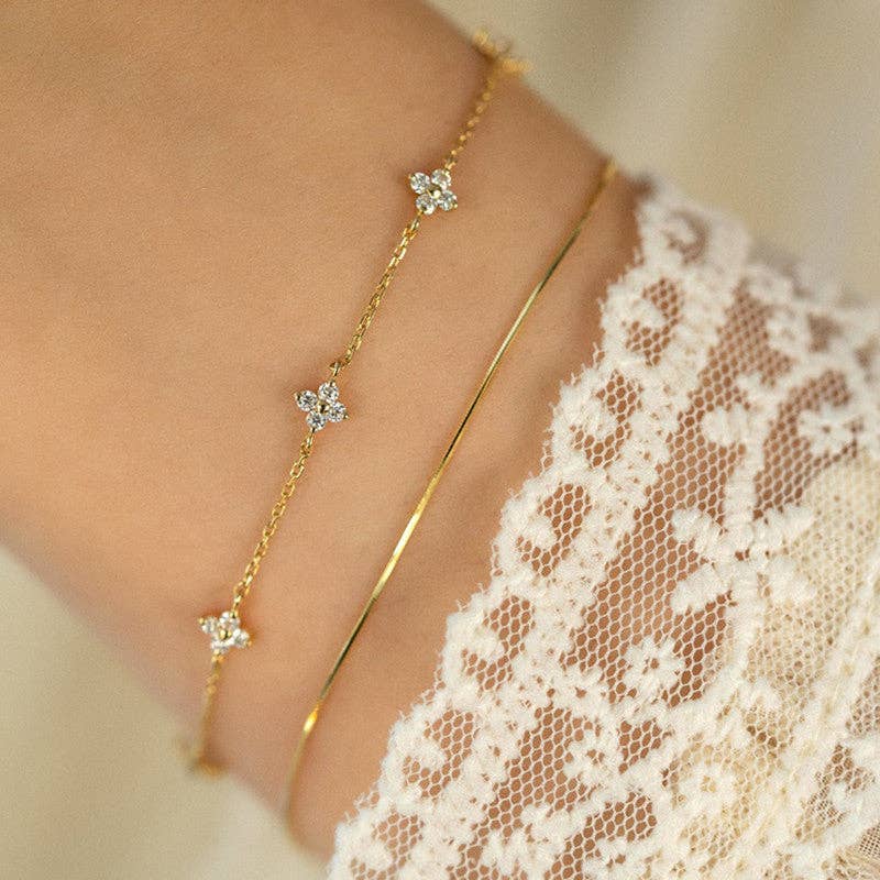 Dainty Four Leaf Clover Bracelet