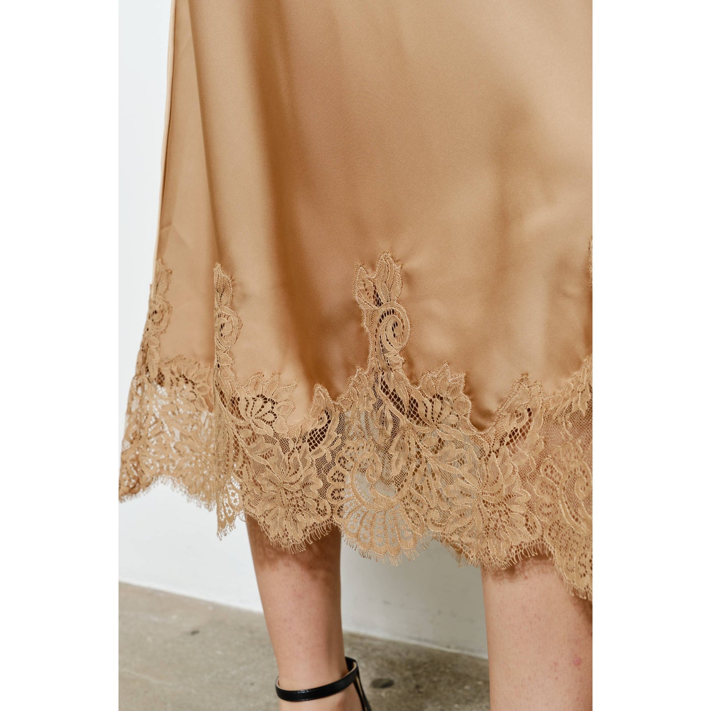 Classic Silky with Lace Hem H-Line Midi Skirt