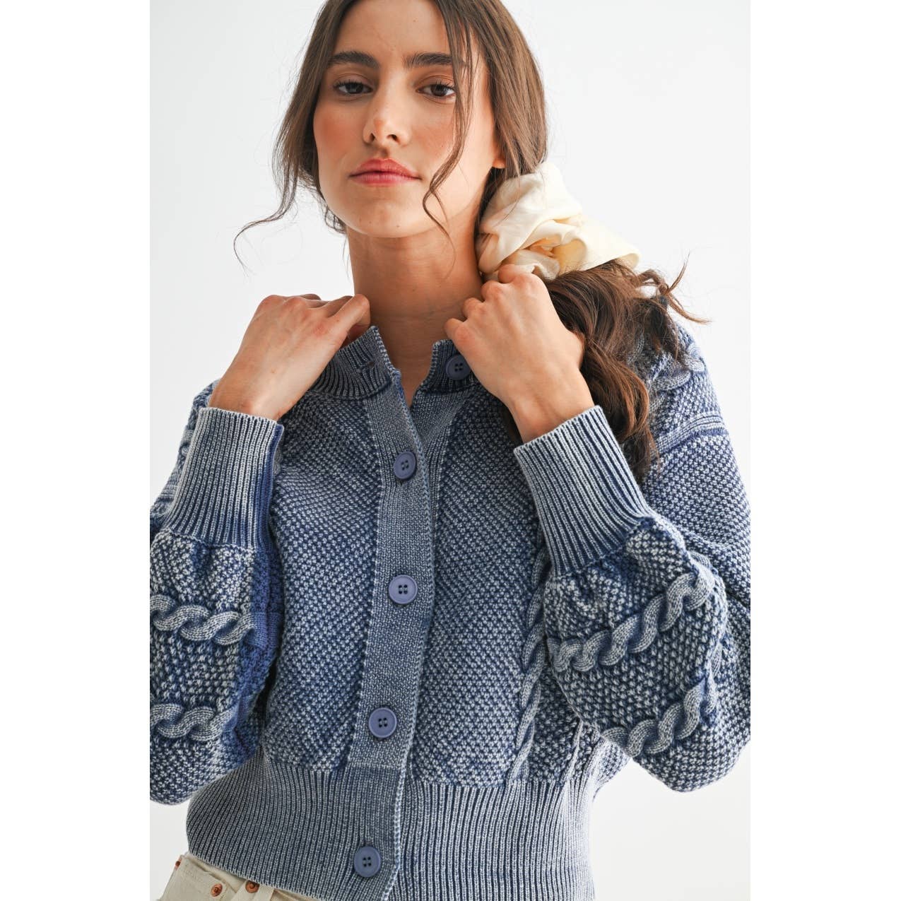 WASHED BLENDED BLUE CABLE KNIT CARDIGAN