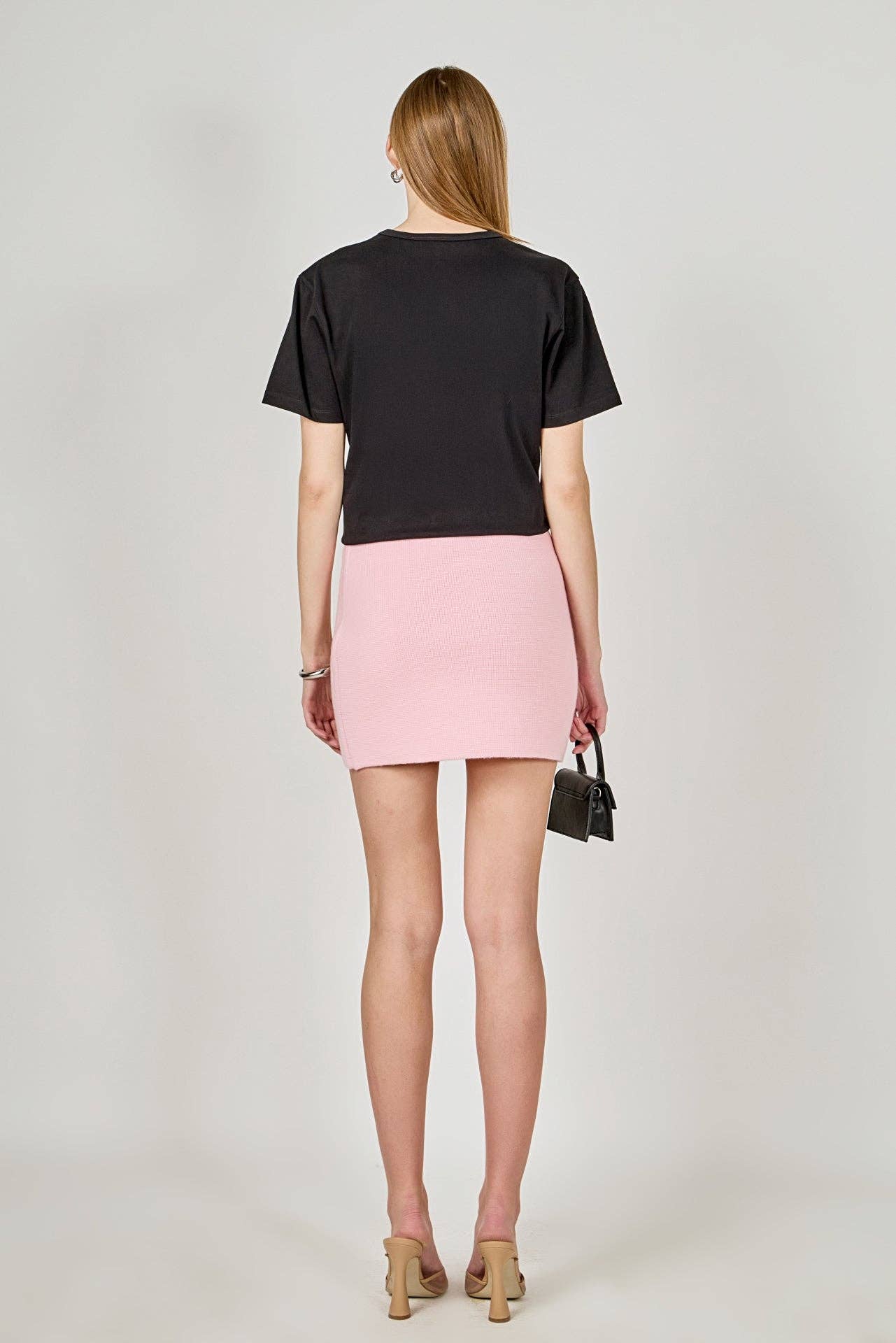 Bonjour Sequins Embroidered Patch Top-pink