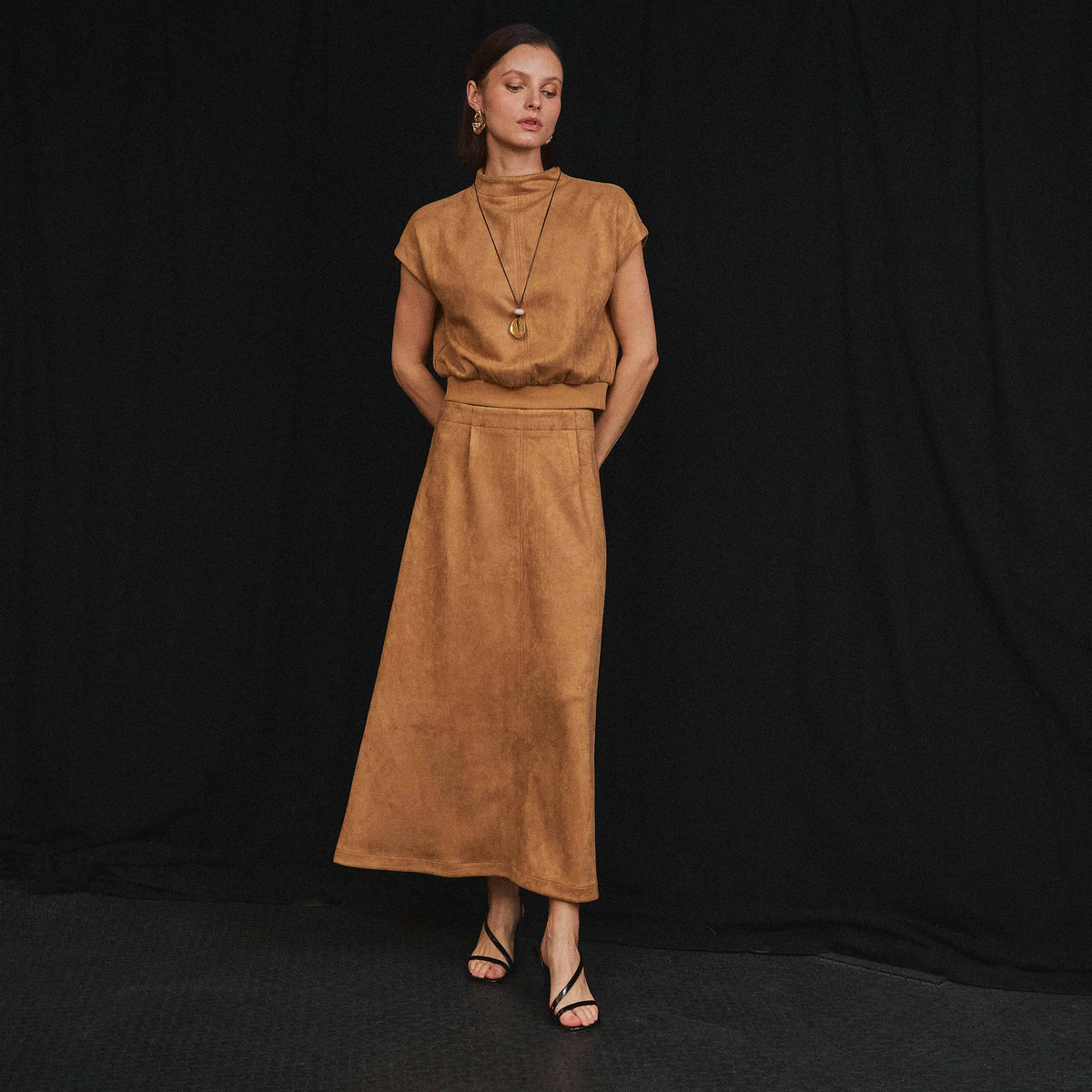 AS3743 Vegan suede top & skirt set