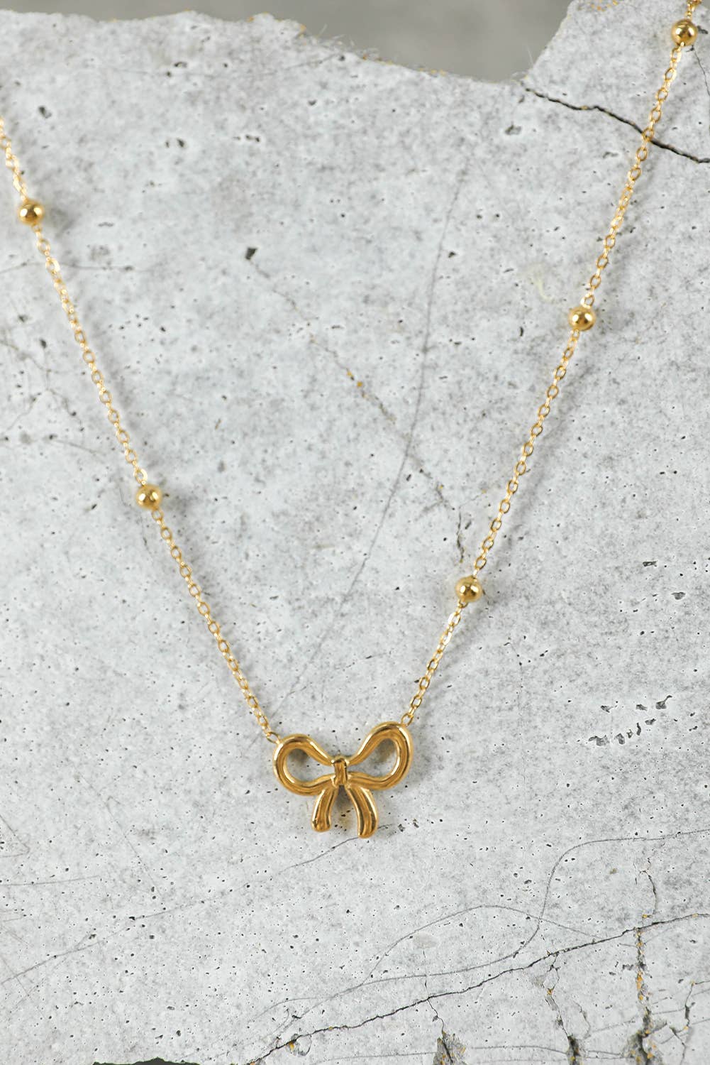 Bowknot Pendant Choker Necklace